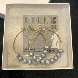 NWT - Robert lee morris  hoops